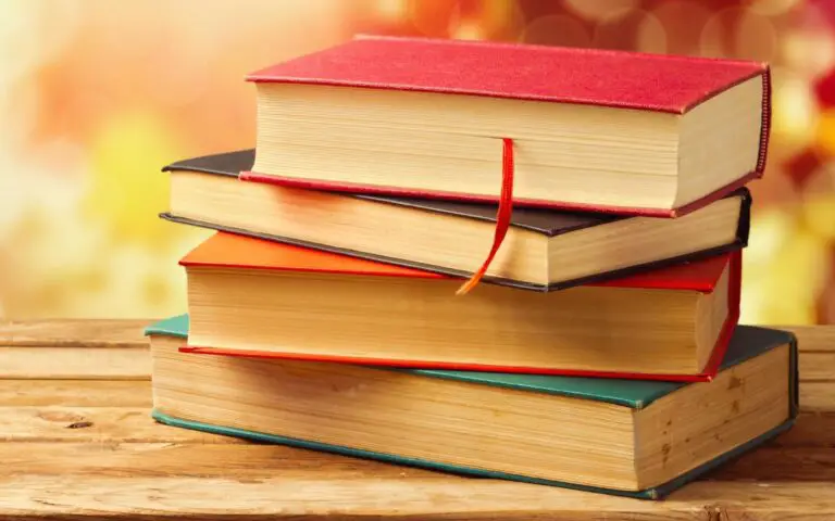 books 768x480